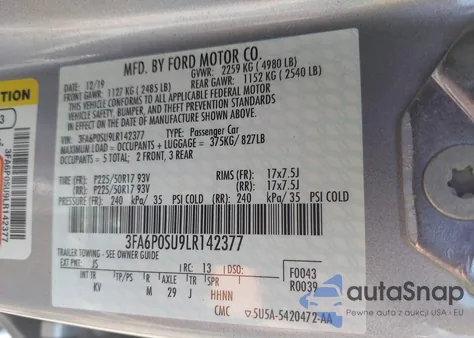 2020 Ford Fusion Plug-In Hybrid Titanium z USA, uszkodzony, nr VIN 3FA6P0SU9LR142377